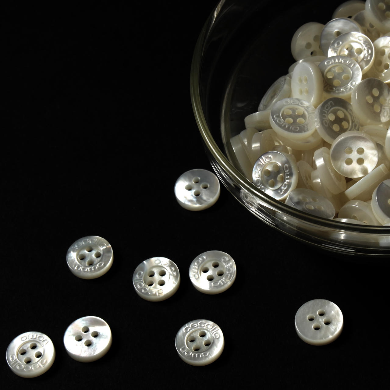 Vol 07 本白蝶貝釦 神秘的で魅惑の輝き Mother Of Pearl Shell Decollouomo 公式 デッコーロウォモ オンラインショップ