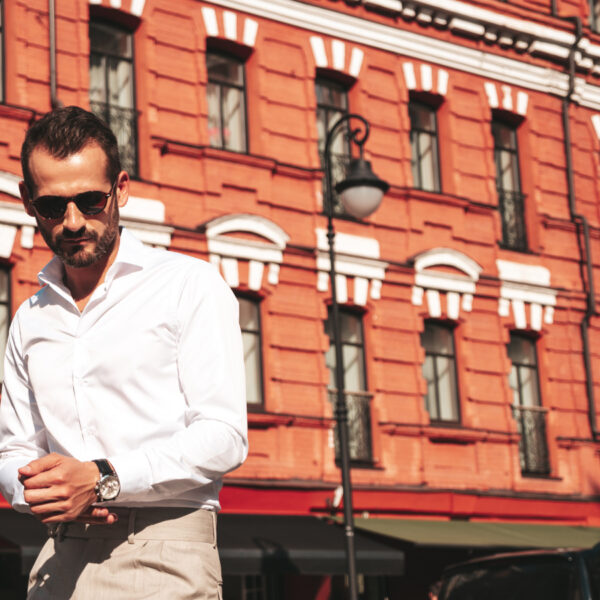 ラフすぎないシャツはどれ？ きちんと見えてノーアイロンの意外な快適さ