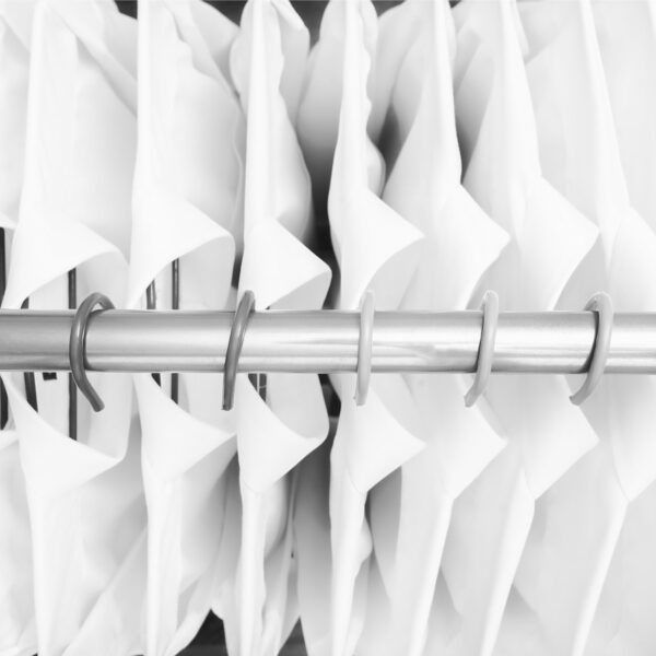 洗いやすいシャツは本当に楽？ ノーアイロンで清潔感が続く理由